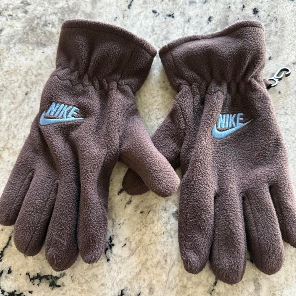 Chocolate brown NIKE gloves with blue embroidery